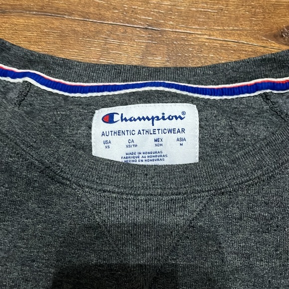 champion crewneck - Picture 3 of 4